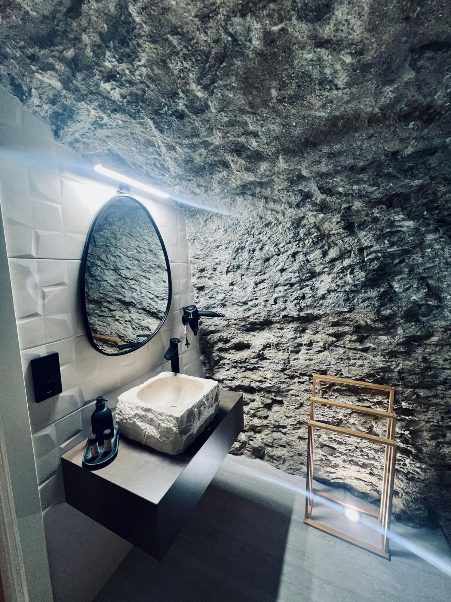 Cueva Luxe Las Calcetas Setenil De Las Bodegas Экстерьер фото
